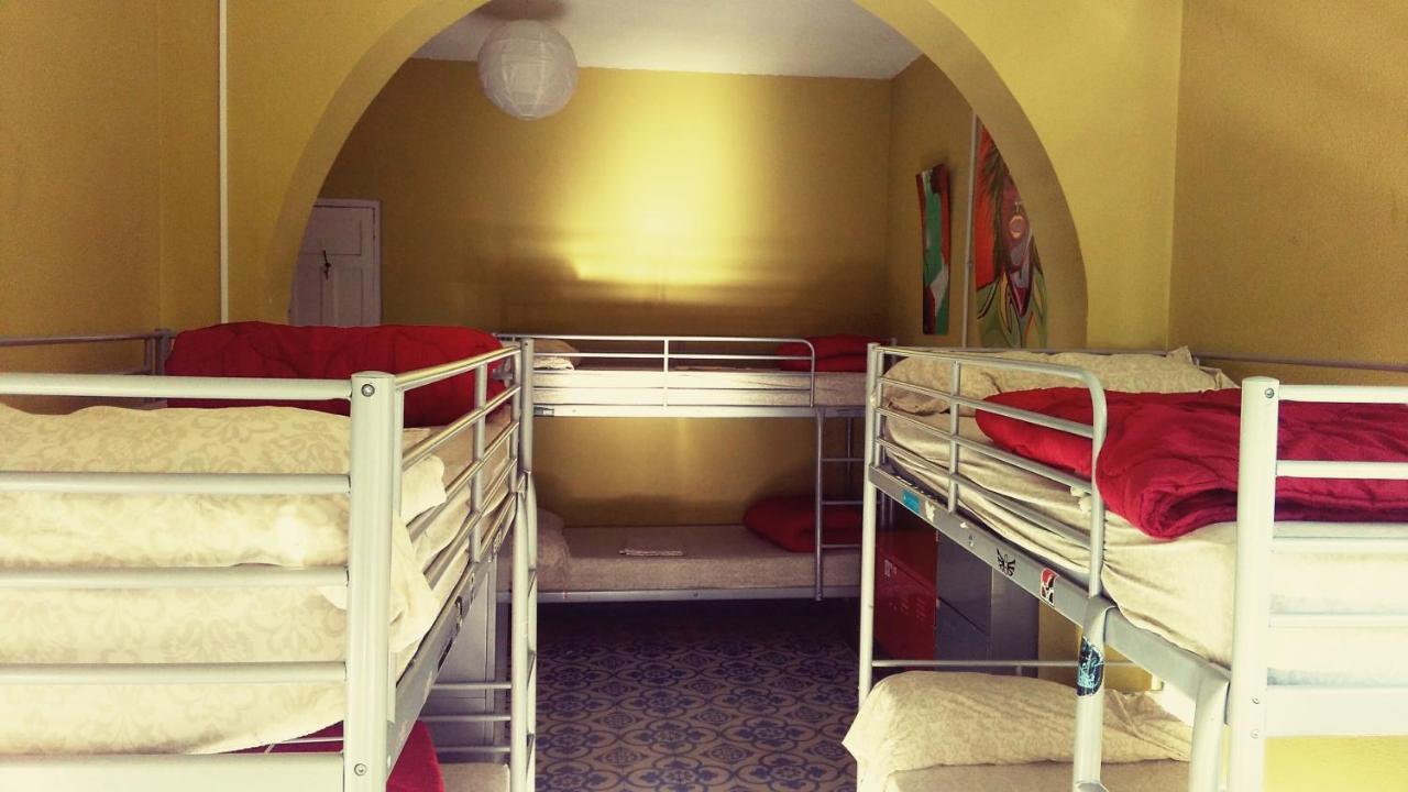 Casa Babylon Backpakers Hostel Малага Экстерьер фото