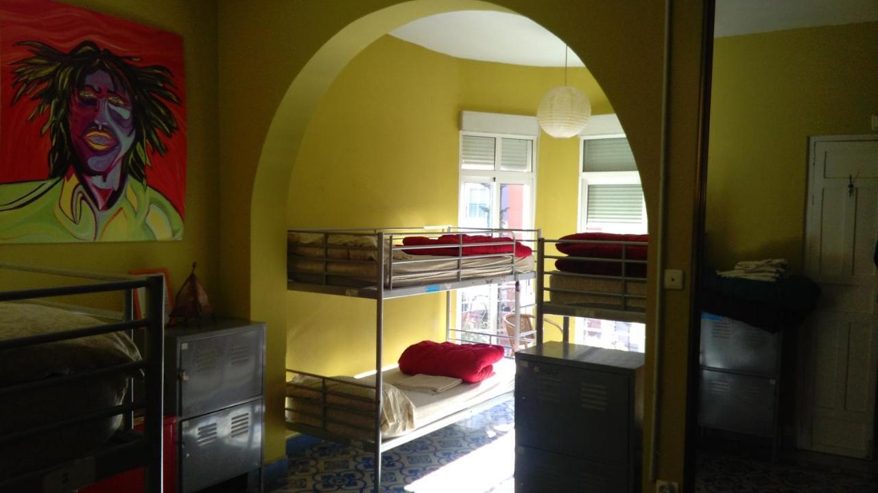 Casa Babylon Backpakers Hostel Малага Экстерьер фото